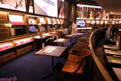 「ライトノベル展2025」著者・イラストレーターの直筆メッセージや約1万冊のライトノベルの本棚はラノベ好き必見！ まだ見ぬ推し作品にも出会える会場の様子をフォトレポート