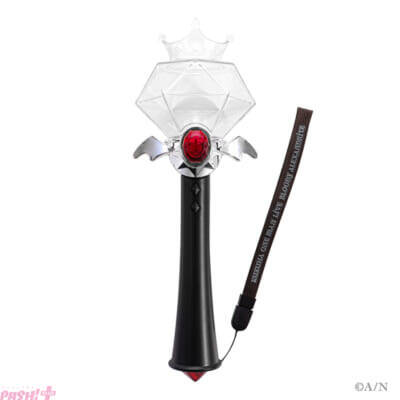 【にじさんじ】フリル付きタオルやうちわが収まる大容量トート、かわいいフロッキーマスコットも！ 「Kuzuha One-Man Live “Bloody Alexandrite”」ライブグッズが販売決定