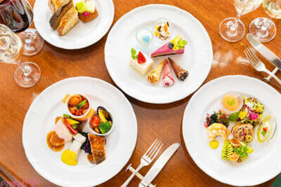 【ディズニー】『レミーのおいしいレストラン』の雰囲気を感じられるスペシャルメニュー＆グッズも！ “食の旅”を楽しめる「東京ディズニーシー・フード＆ワイン・フェスティバル」が開催