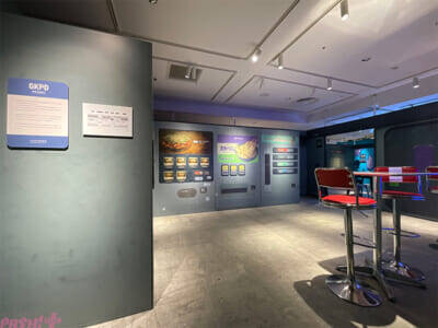 【ミルサブ】亀山陽平監督のサイン会も実施！ アサミ＆リョーコ、ハガの描きおろしグッズなど新商品も登場の「銀河特急 ミルキー☆サブウェイ 銀河の果てまでいってきました！展 in 心斎橋」が開催決定