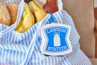 コンビニ「LAWSON(ローソン)」の看板がかわいい卓上ミラーやミニポーチに!? “そのまんま”付録になった公式ブック3種が宝島社より発売