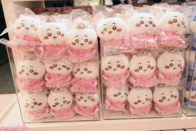 『ちいかわ』ファンは池袋へGO！ 思わずアピールしたくなるかわいいグッズや床まで要チェックの装飾など見どころ満載の「ちいかわらんど 池袋パルコ店」の店内をフォトレポートでお届け