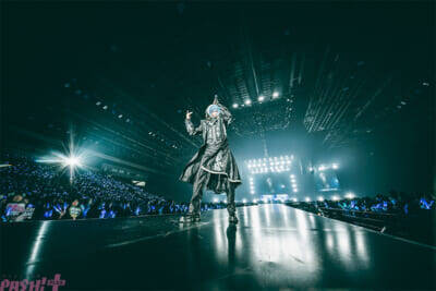 「すとぷり」ころんが黒王子衣装やショートジャケット姿で魅せる！ 『ころわん！ -あけおめライブ2026- inさいたまスーパーアリーナ』写真＆セトリ月ライブレポートが到着