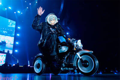 「すとぷり」ころんが黒王子衣装やショートジャケット姿で魅せる！ 『ころわん！ -あけおめライブ2026- inさいたまスーパーアリーナ』写真＆セトリ月ライブレポートが到着