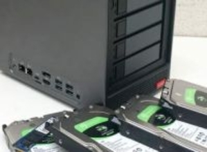 【買い物山脈】コンパクトで4台のHDDを搭載可能な「AOOSTAR WTR PRO」にTrueNASを入れてみた