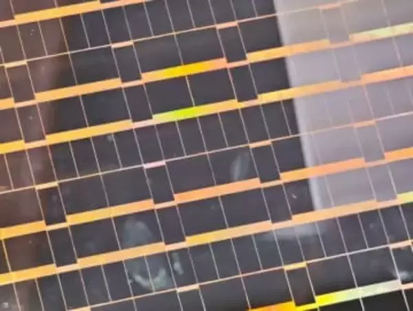 「富岳」超えを狙う2nmプロセッサ。富士通「MONAKA」の実物ウェハが公開