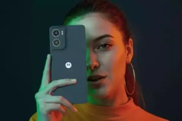 モトローラ、5,000万画素カメラ×IP64防水のエントリースマホ「moto g06」