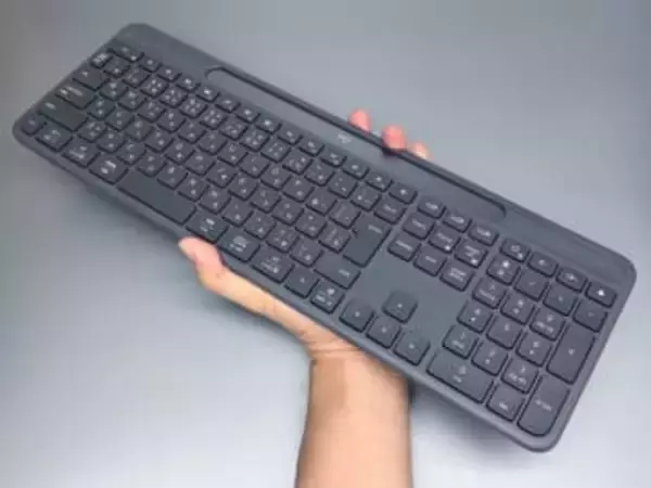 【やじうまミニレビュー】室内光でも充電可能なソーラー搭載。10年使えるロジクールのキーボード「K980」