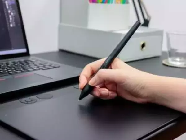 ワコム、回転検知対応の新型ペン「Wacom Art Pen 2」
