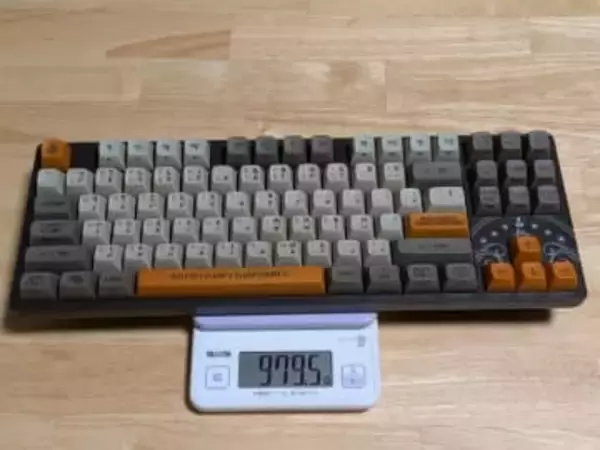 【PC Watchのキーボード黙示録】メカニカル、US配列、金属筐体。こだわりの末に辿りついた先は「中つ国」のキーボードだった