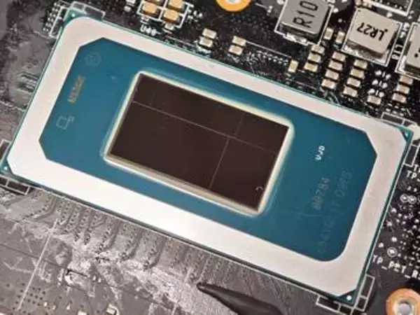 Intel、携帯ゲーム機向け新SoC「Arc G3」。前世代よりも長時間駆動かつ高性能に