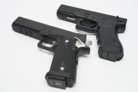 21年前の電動ハンドガン(1.2万円)と、最新最高級カスタムモデル(9万円)の戦闘力を比較してみた
