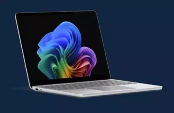 Core Ultraシリーズ3を搭載した新「Surface Laptop」。画面サイズ3種で展開