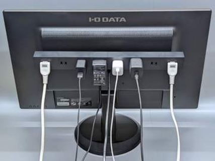 【やじうまミニレビュー】この電源タップ、目からウロコの便利さ。テレビ/モニター裏にこっそり設置可能