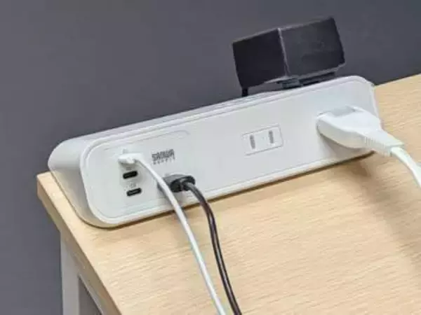 【やじうまミニレビュー】クランプ式電源タップも65W出力時代へ。ノートPCも充電できてデスク整頓が捗るぞ