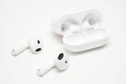 【やじうまミニレビュー】AirPods 5のノイキャン、耳をふさがずエアコン音がほぼ消失。これは新基準になる