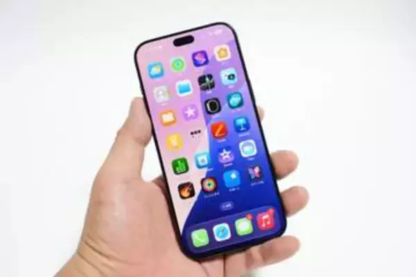 【Hothotレビュー】花火が星に！ iPhone 18 Pro Maxの可変絞りがおもしろい