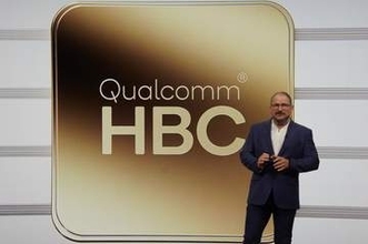 スマホが1日100万トークンを処理する時代へ、Qualcommの答えはHBC