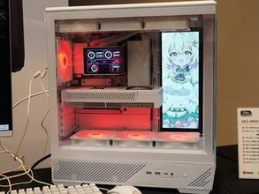 STORM、12.3型液晶と背面コネクタで“魅せる”ゲーミングPC「幻界2」