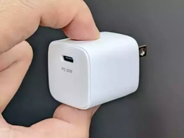 【やじうまミニレビュー】安すぎ！ダイソー880円の30W USB PD充電器を検証。実用性は他社製に勝る？