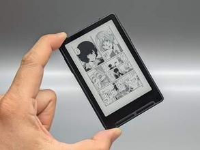 【山口真弘の電子書籍タッチアンドトライ】名刺サイズの電子書籍端末「Xteink X3」。タッチ/ライト/ストアなしは硬派すぎる