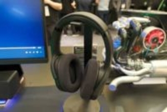 Razer、話せるヘッドセットや卓上コンパニオンなどAIデバイスを展示