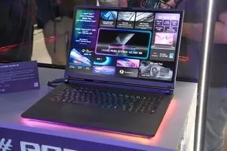 ASUS、消費電力320Wの18型フラグシップゲーミングノート「ROG Strix SCAR 18」