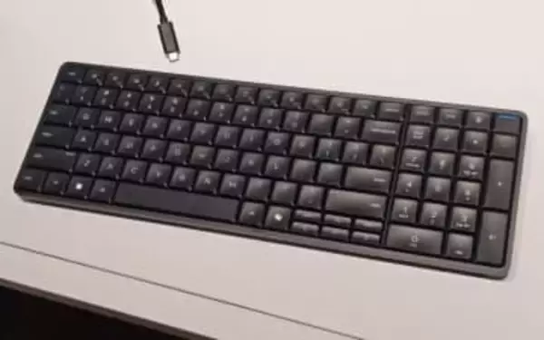 キーボードに見えて実はPC！Ryzen+バッテリ搭載の「HP EliteBoard G1a」