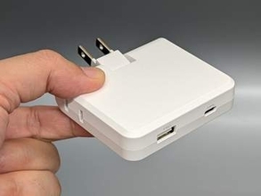 【やじうまミニレビュー】見た目はただのコンセントタップ、でもスマホを35Wで急速充電できちゃいます