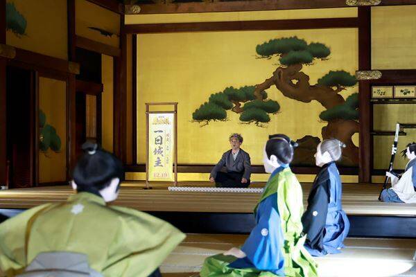 『新解釈・幕末伝』ムロツヨシが二条城の一日城主に！ 「坂本龍馬がこの景色を見たらどう思うんでしょう」