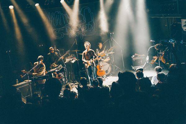 Hammer Head Sharkが魅せる感情の渦と美しい音の融合「音楽をやっている間だけは正しく愛せる」ゲストにHedigan’sを迎えた渋谷WWWをレポート