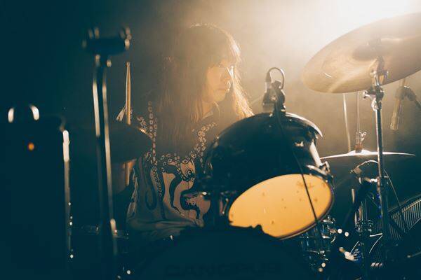 Hammer Head Sharkが魅せる感情の渦と美しい音の融合「音楽をやっている間だけは正しく愛せる」ゲストにHedigan’sを迎えた渋谷WWWをレポート