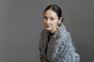 ブルータス、ハムレットを経て――吉田羊、シリーズ三作目で“悪の権化”『リチャード三世』に