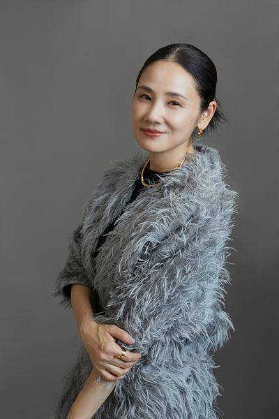 ブルータス、ハムレットを経て――吉田羊、シリーズ三作目で“悪の権化”『リチャード三世』に