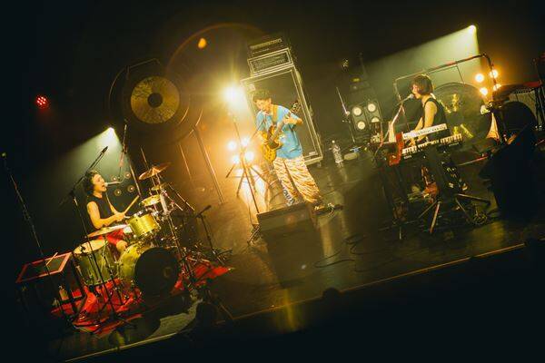 【ライブレポート】モーモールルギャバン20周年 × ゲイリー・ビッチェ生誕祭！Zepp Shinjukuで魅せた”愛溢れる力強い宣言”と多幸感に包まれた熱狂の一夜