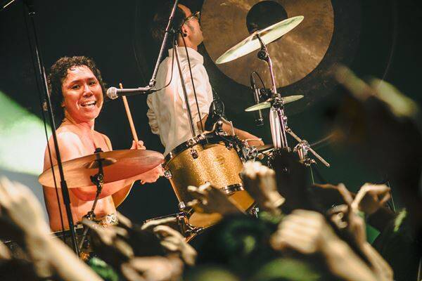 【ライブレポート】モーモールルギャバン20周年 × ゲイリー・ビッチェ生誕祭！Zepp Shinjukuで魅せた”愛溢れる力強い宣言”と多幸感に包まれた熱狂の一夜