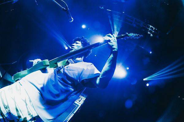 【ライブレポート】モーモールルギャバン20周年 × ゲイリー・ビッチェ生誕祭！Zepp Shinjukuで魅せた”愛溢れる力強い宣言”と多幸感に包まれた熱狂の一夜