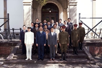 池松壮亮、仲野太賀らが語る緊迫の舞台裏！ 映画『開戦前夜』インタビュー映像公開
