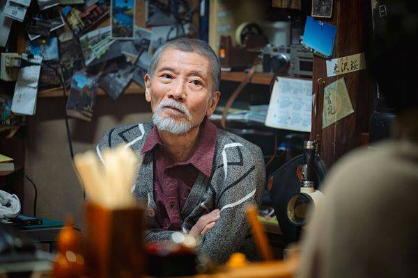 なんて切ないラブストーリー…堺雅人と井川遥の『平場の月』、中学時代の初恋相手とめぐり逢って──【おとなの映画ガイド】