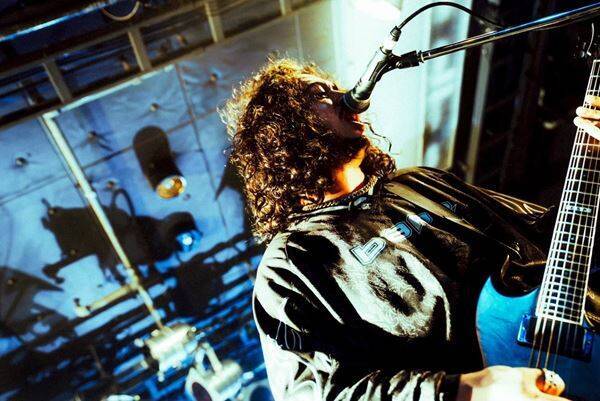 『Grasshopper vol.39』最も激しく、最も自由な一夜――Dimrays、Earthists.、The Cards I Playが渋谷で共鳴した熱狂のライブレポート