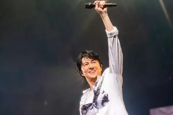 福山雅治、全国アリーナツアー完遂「ドームライブもあります。またお逢いしましょう!!」ファイナル公演のオフィシャルレポートが到着