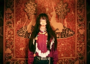 aiko、47枚目のシングル「Cry High Fly」1月に発売決定　新アーティスト写真も公開