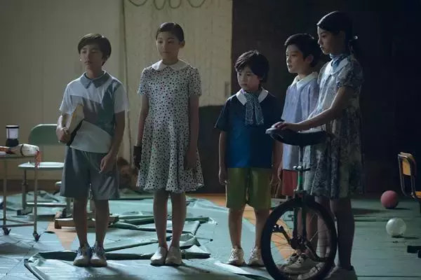 是枝裕和監督『箱の中の羊』未来へとつながる出会いのシーンを映した本編映像が公開