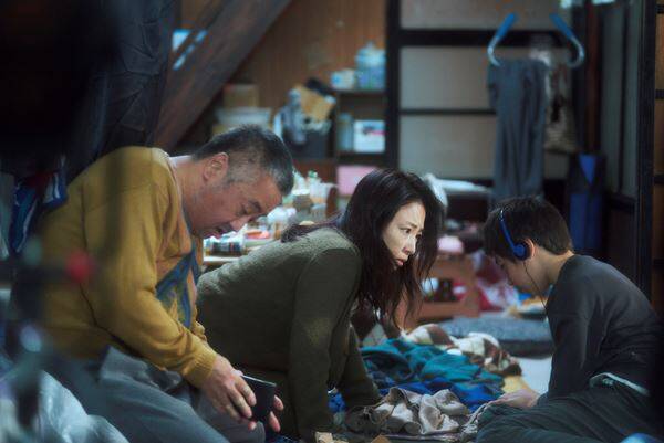 舘ひろし主演『港のひかり』映画初出演の尾上眞秀やスタッフたちが奮闘するメイキング映像公開