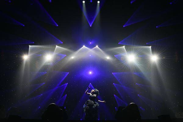 MISIA、全国ツアーの横浜アリーナ公演で劇場版『名探偵コナン ハイウェイの堕天使』主題歌「ラストダンスあなたと」を映画の舞台でもある横浜で初披露【オフィシャルレポート】