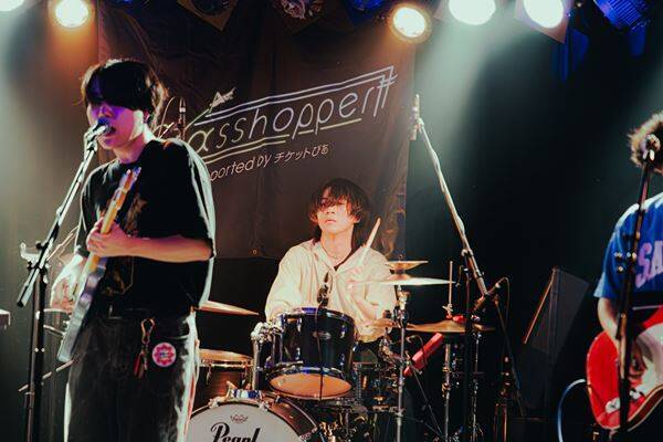 若手バンドを応援する『Grasshopper vol.36』Pastel Tang Club、liquid people、oh!! 真珠sの3組が響かせた下北沢熱狂の夜をレポート