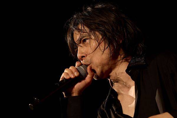 宮本浩次、60歳のバースデーライブ『60周年記念公演 さあ、ドーンと行くぜ！』オフィシャルレポート到着
