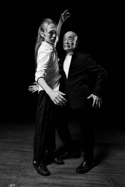 森山開次がレジェンド・麿赤兒とともに語る、K-BALLET Opto『踊る。遠野物語』──「三世代が共有するこの時間は、ものすごく尊い」