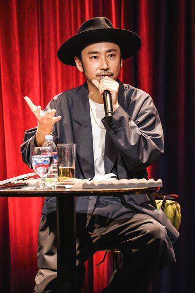 ACIDMAN、オリジナルAL＆トリビュートAL発売記念イベント開催　テナー・ホリエアツシとバンアパ・荒井岳史が参加【オフィシャルレポート】