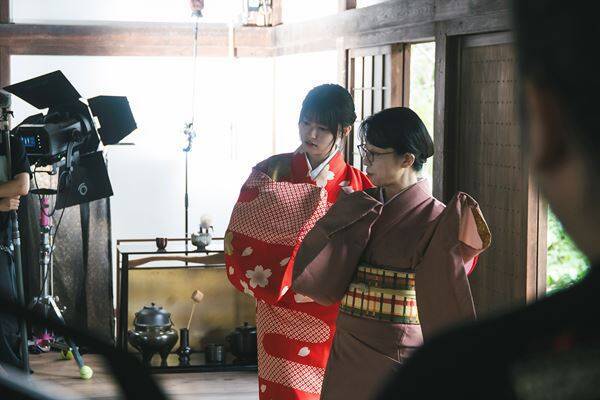 永瀬廉×吉川愛『鬼の花嫁』監督が明かす舞台裏と貴重写真公開！ 全女子の憧れ“玲夜”はいかにして生まれたか？